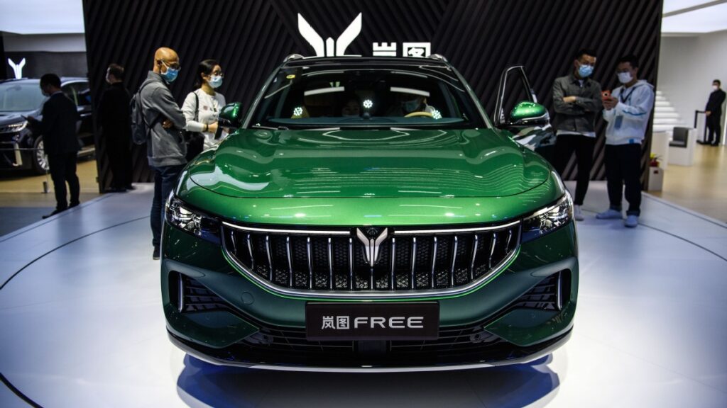 63cec28ca31057c4b4b3d18b Cropped