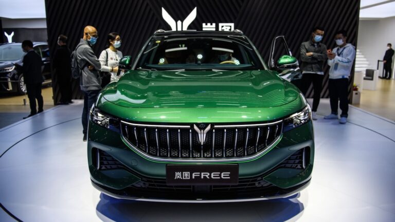 63cec28ca31057c4b4b3d18b Cropped