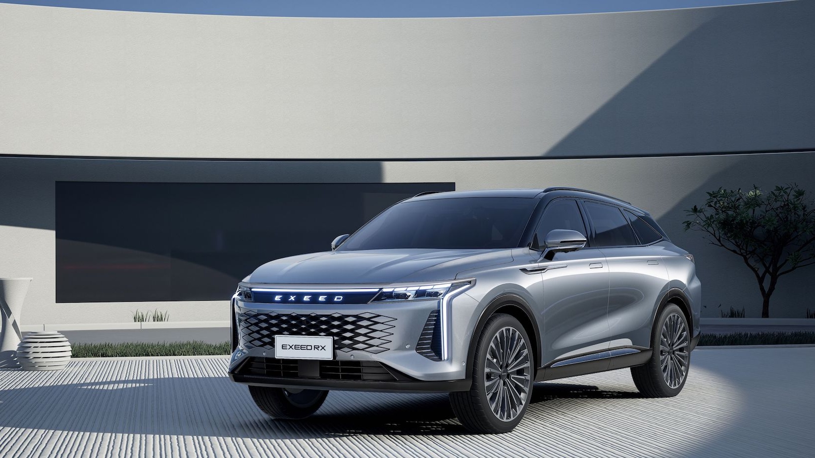 Geely تستحوذ على Zeekr رسميًا وتتجه إلى خصخصة علامتها الفاخرة