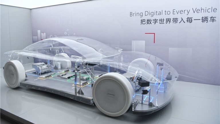 60e7f29ba310efa1e3ad66db Cropped